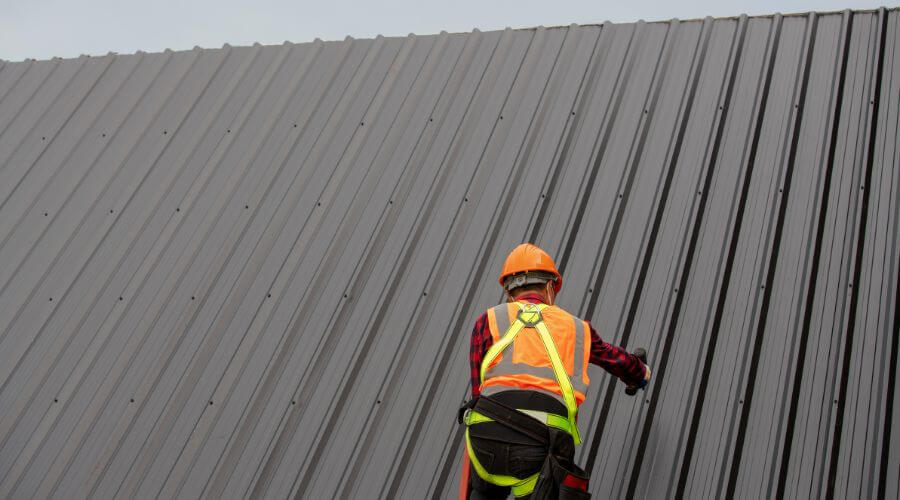 Professional gutter cleaning in Roseglen, ND